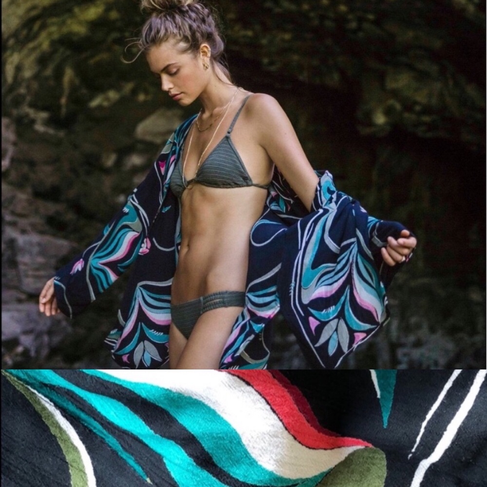 🌴🌼BILLABONG- COVER UP🌼🌴 - Picture 1 of 8